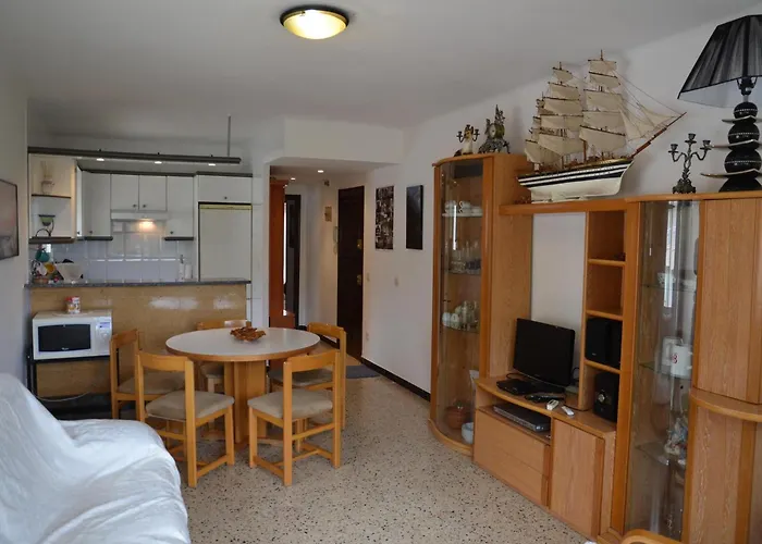 Soleado Con Piscina Cerca De La Playa Y Del Centro En - Es-323-18 L'Estartit